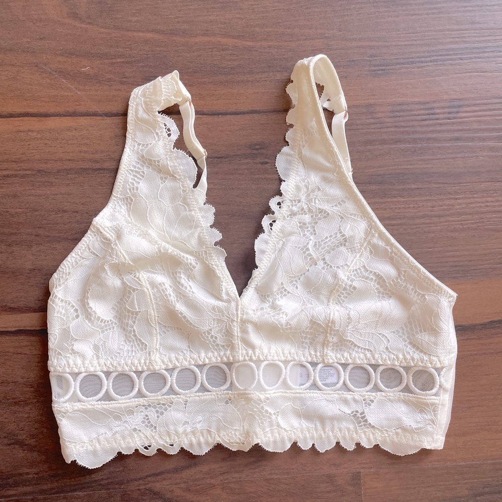 Adjustable Floral Lace bralettes in S,M,L